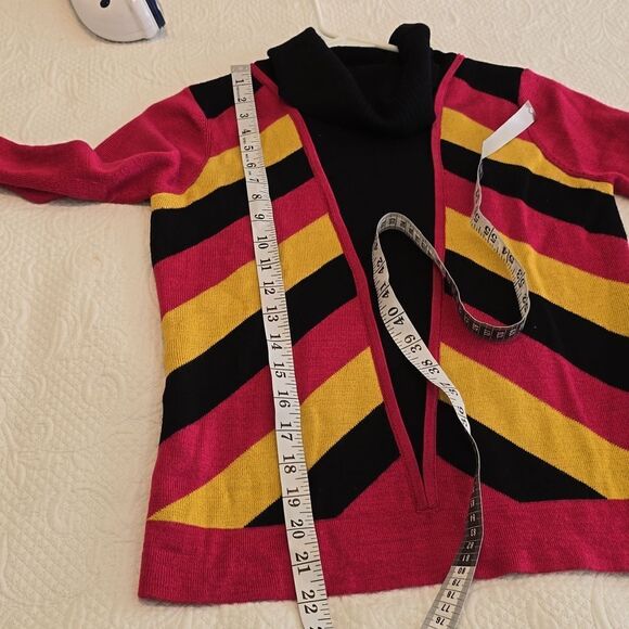 Vintage mio essa turtleneck sweater  size small.  ( see measurements) - Picture 7 of 10